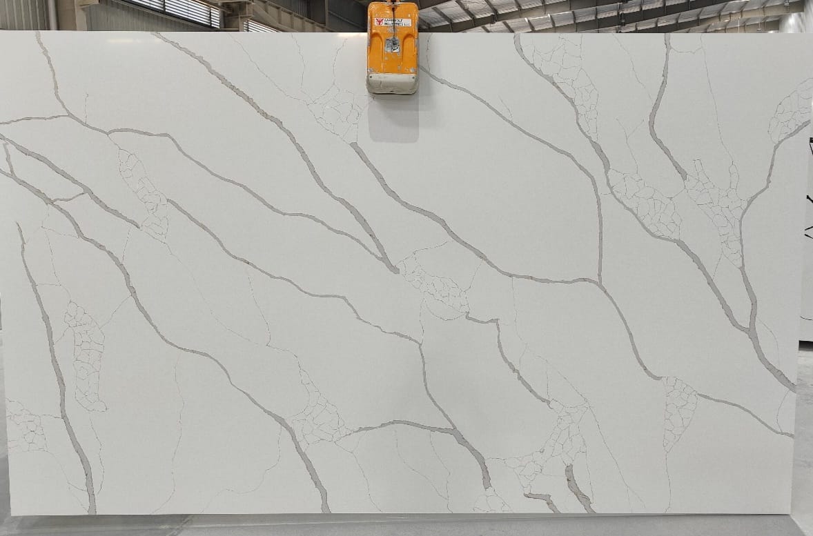 Laza Gold slab sample